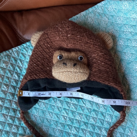Delux adorable kids monkey beanie winter hat with buttons excellent condition - Picture 11 of 13